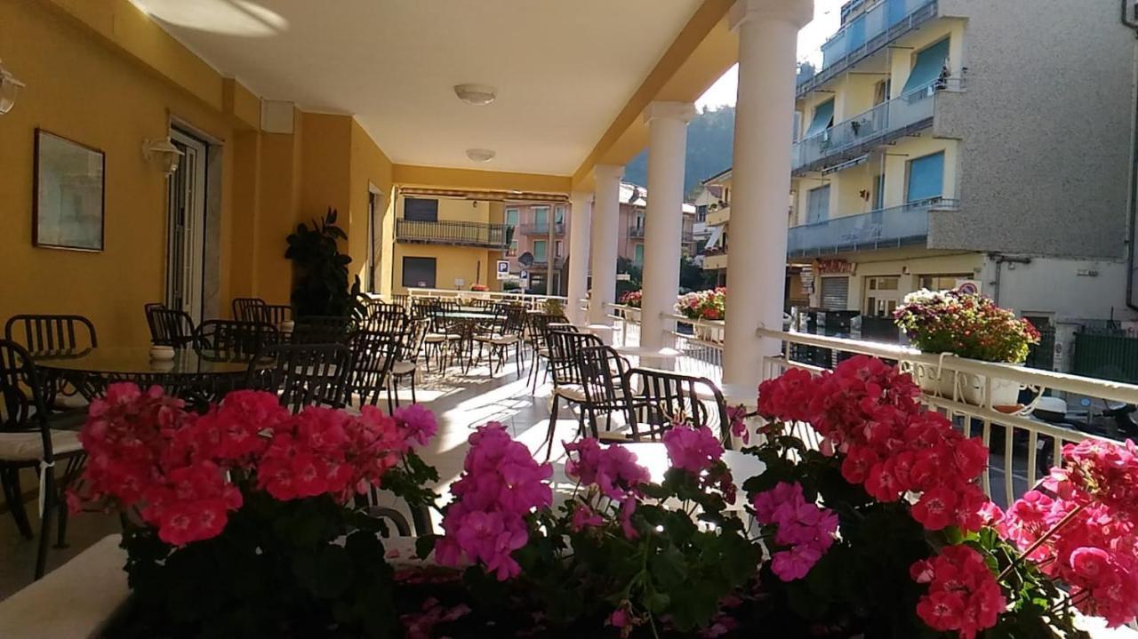 Hotel Dora Levanto Exterior photo
